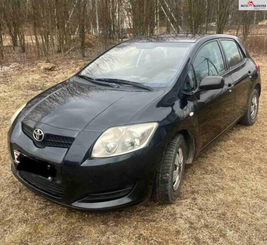 Купить Toyota Auris I в городе Логойск