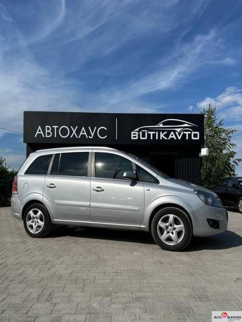 Купить Opel Zafira B Рестайлинг в городе Барановичи