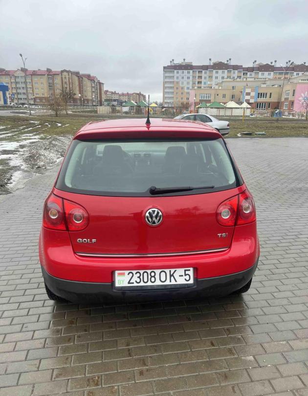Купить Volkswagen Golf в городе Островец