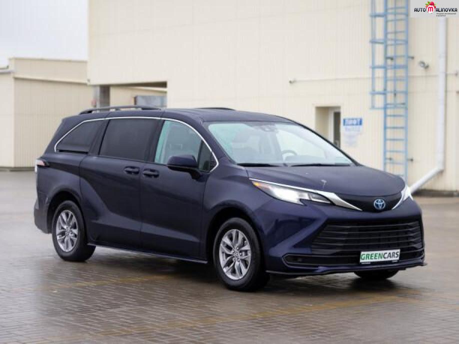 Купить Toyota Sienna IV в городе Минск