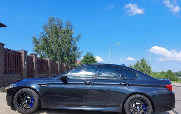 BMW M5 V (F10)