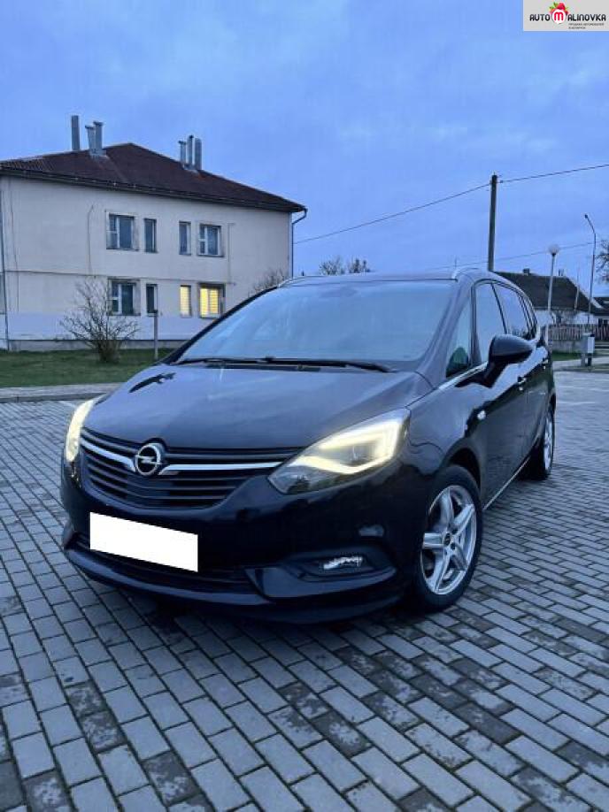 Купить Opel Zafira C в городе Сморгонь