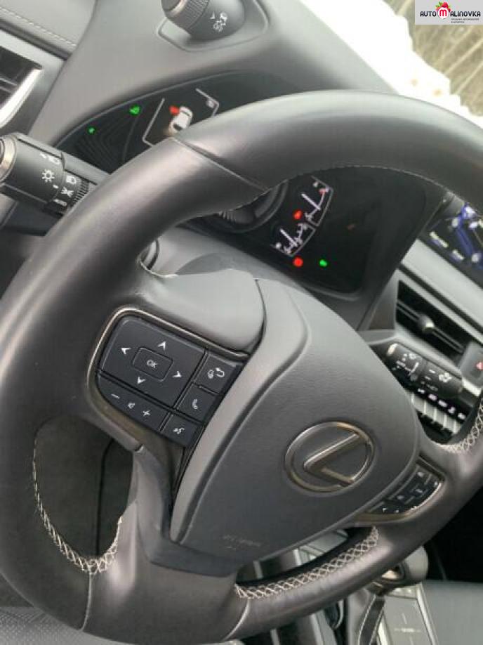 Lexus UX I