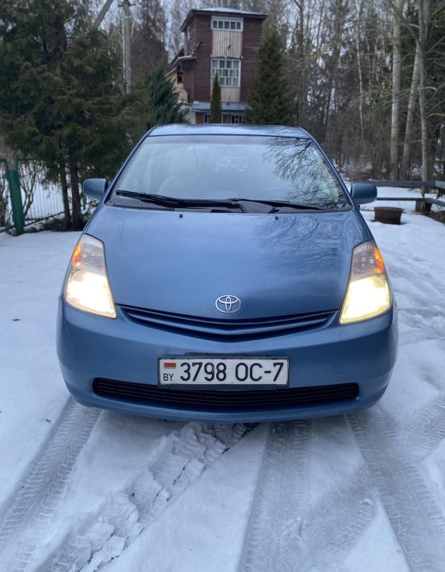Купить Toyota Prius в городе Минск