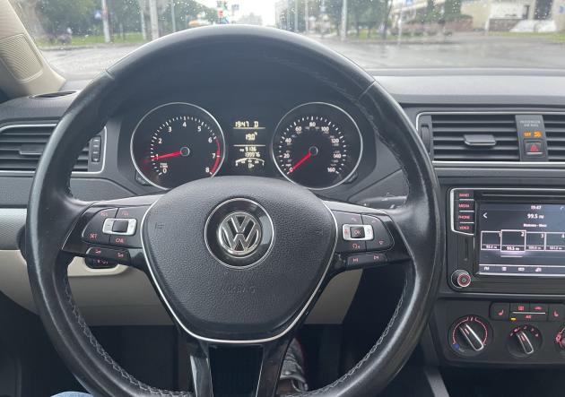 Volkswagen Jetta VI Рестайлинг
